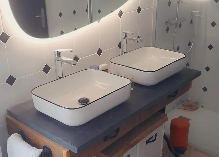 Atypique * Les Hauts-Saint-Jean